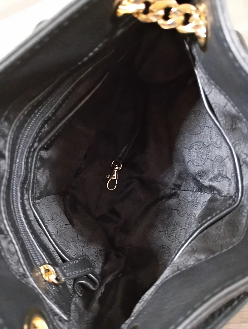 Michael Kors Black Pebbled Leather Gold Brass Chain Shoulder Strap Hobo Tote Bag